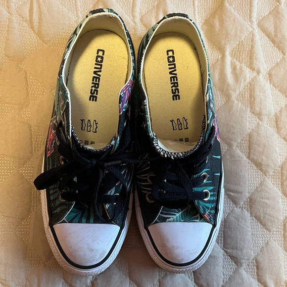 Tropical converse shoes - Picture 3 of 6